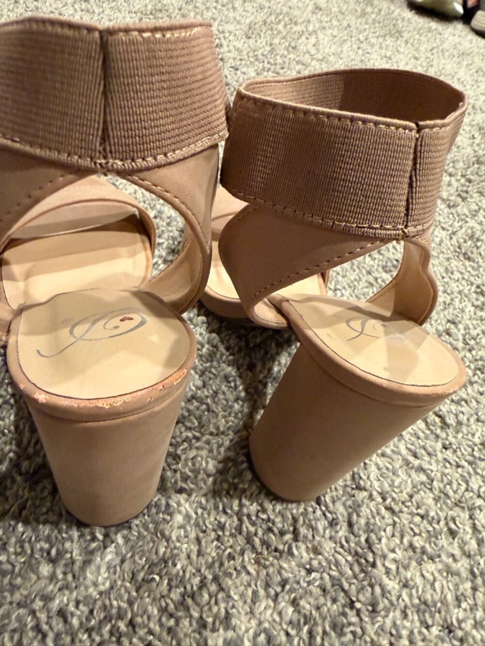 Delicious Nude Block Heel Sandals 7 - Picture 3 of 4